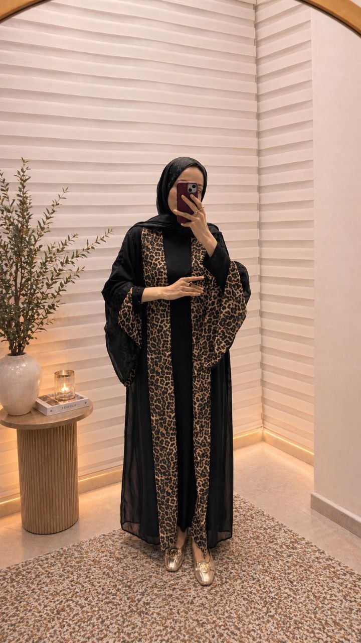 Noir Leopard Open Abaya
