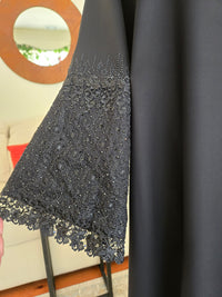 Noir Lace Elegance Abaya